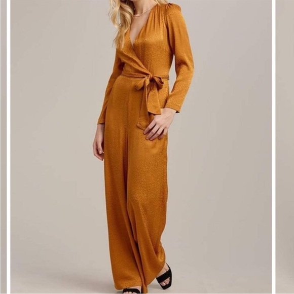 Ali & Jay jumpsuit size medium orange leopard - Picture 4 of 12